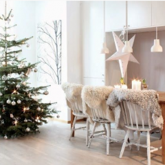 北欧インテリアに合うクリスマスツリーの飾り方